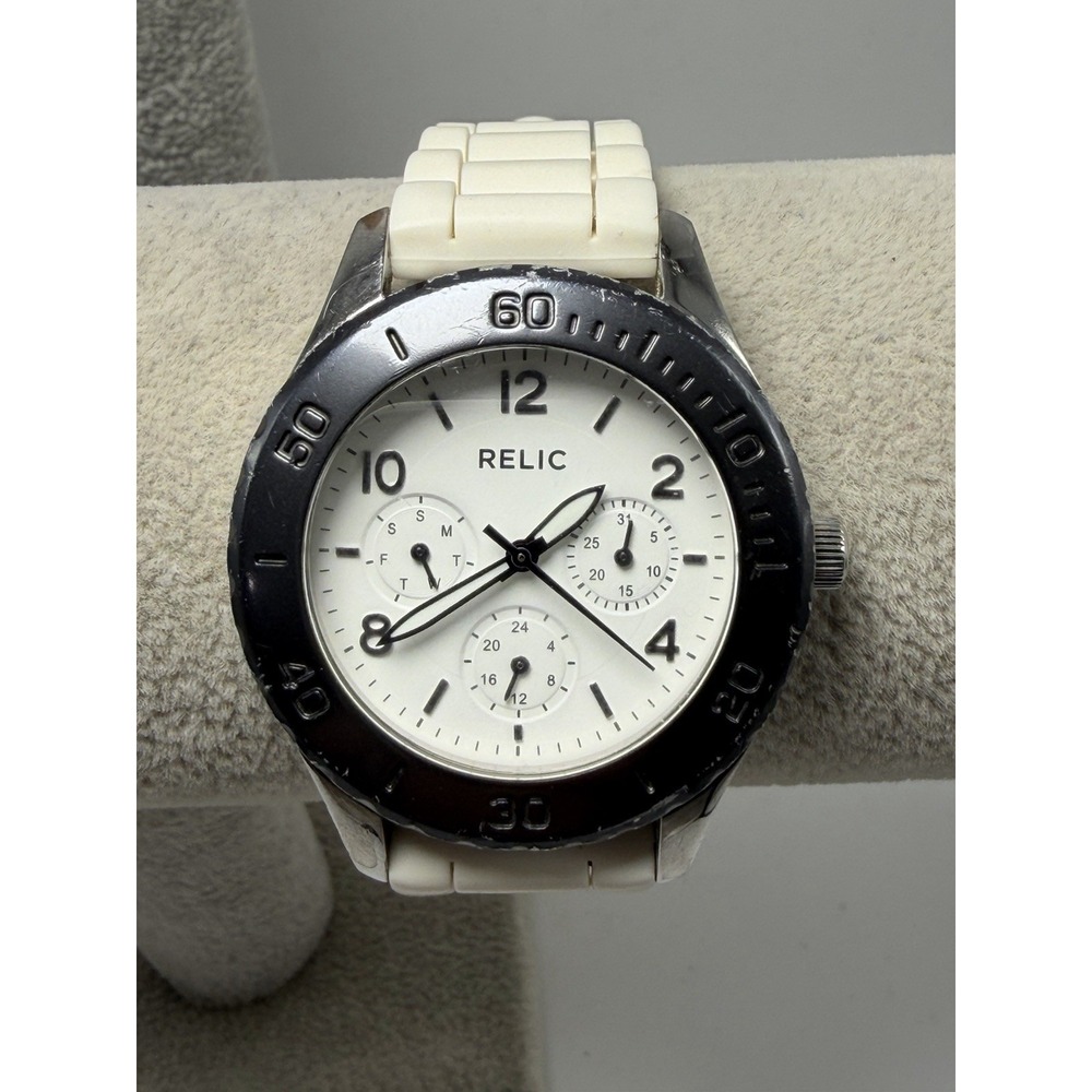 Relic ZR15637 New Battery Ladies Watch 37MM 8" White Silicone Band
